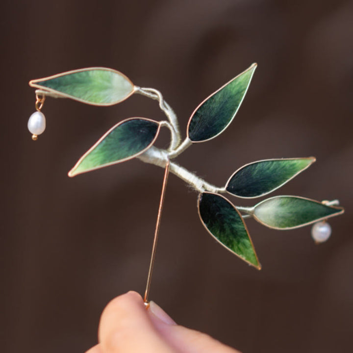 Broche de bambú verde de seda morera con flores de terciopelo de Yangzhou hecho a mano con Buddha Stones