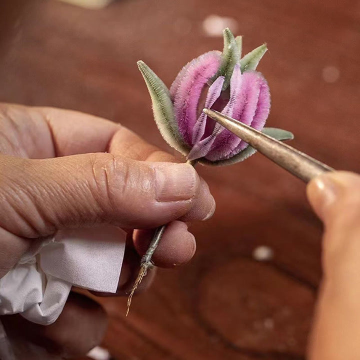 Broche de seda de morera con flor de durazno y terciopelo de Yangzhou hecho a mano con Buddha Stones