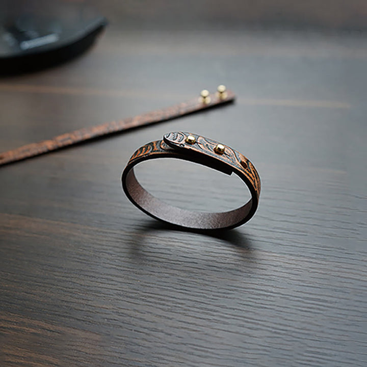 Pulsera de equilibrio con hebilla ajustable de cuero con estampado vintage de Buddha Stones