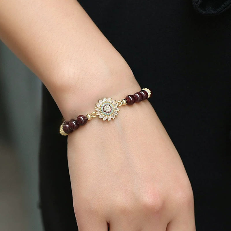 Pulsera protectora con cuentas de circonita y flor de granate natural de Buddha Stones