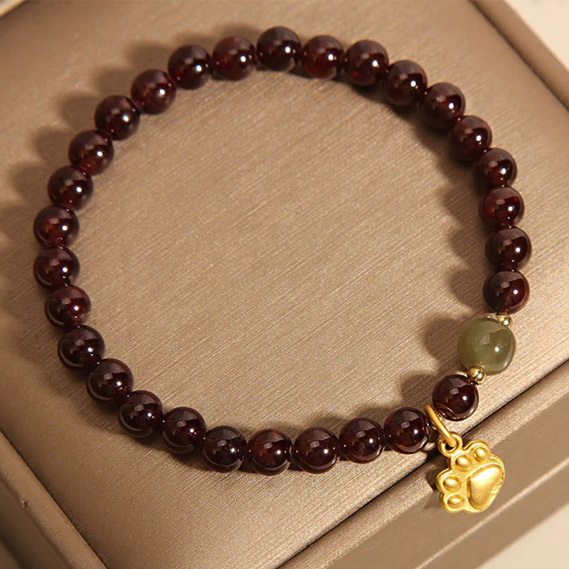 Pulsera purificadora de cuentas de jade hetian con granate y pata de gato de Buddha Stones