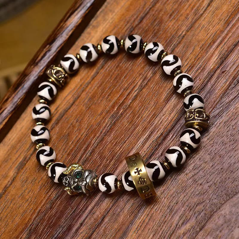 Pulsera de bendiciones de Om Mani Padme Hum con cuentas Dzi tibetanas vintage de Buddha Stones