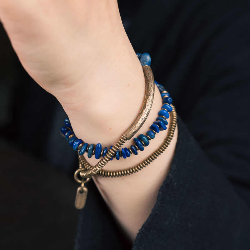 Pulsera de equilibrio de lazurita de triple vuelta con forma irregular de Buddha Stones