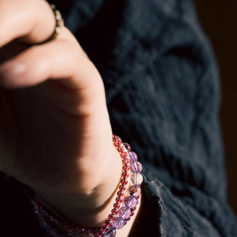 Pulsera multicapa con Buddha Stones retro de 6 mm de amatista y 4 mm de granate