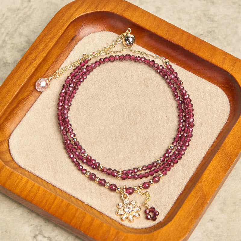 Pulsera multicapa con cuentas de granate natural de 2,5 mm y flores purificadoras de Buddha Stones