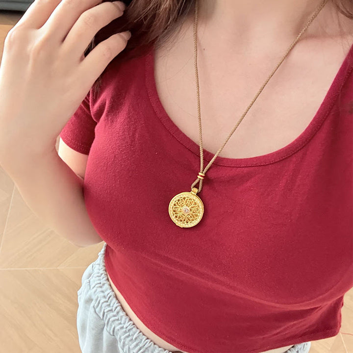 Collar con colgante de riqueza chapado en oro y cobre con piedras de Buddha Stones Om Mani Padme Hum que se puede abrir - image 4