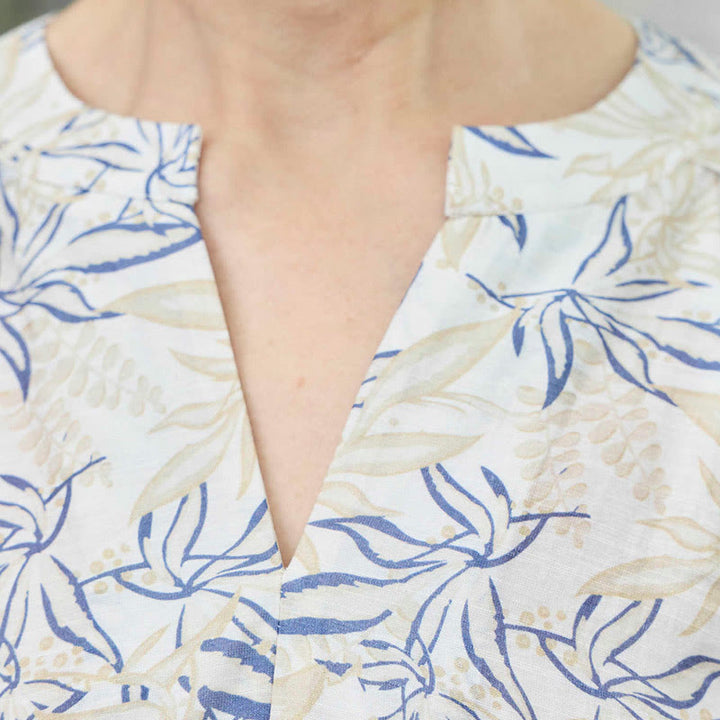 Camisa de manga larga con diseño de muescas y flores en azul y beige con Buddha Stones para mujer adulta mayor - image 7