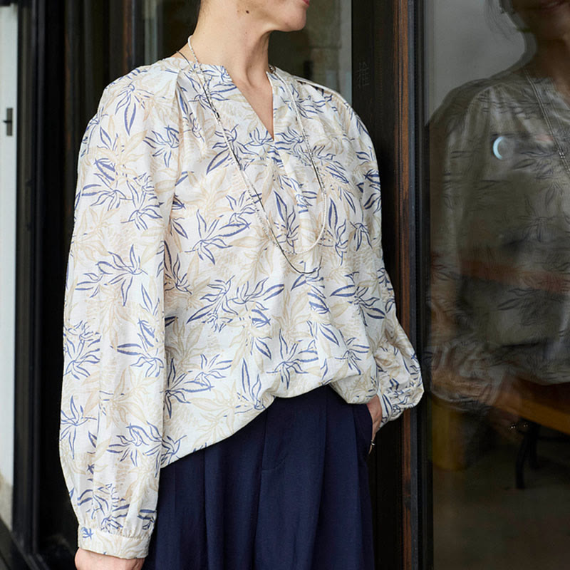 Camisa de manga larga con diseño de muescas y flores en azul y beige con Buddha Stones para mujer adulta mayor - image 15