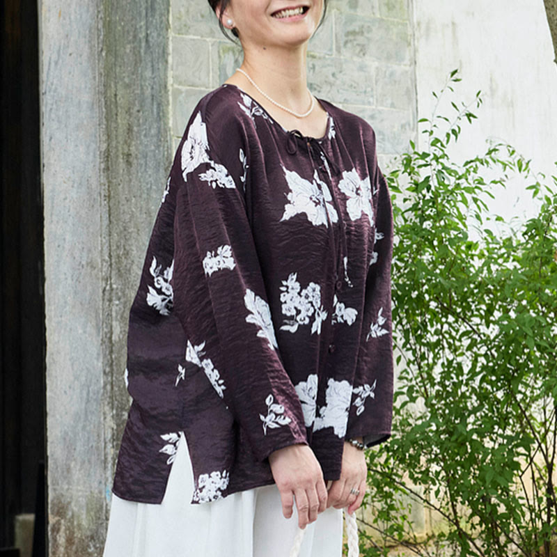 Camisa de manga larga con botones y cordones con flores negras de Buddha Stones para mujer adulta mayor - image 4