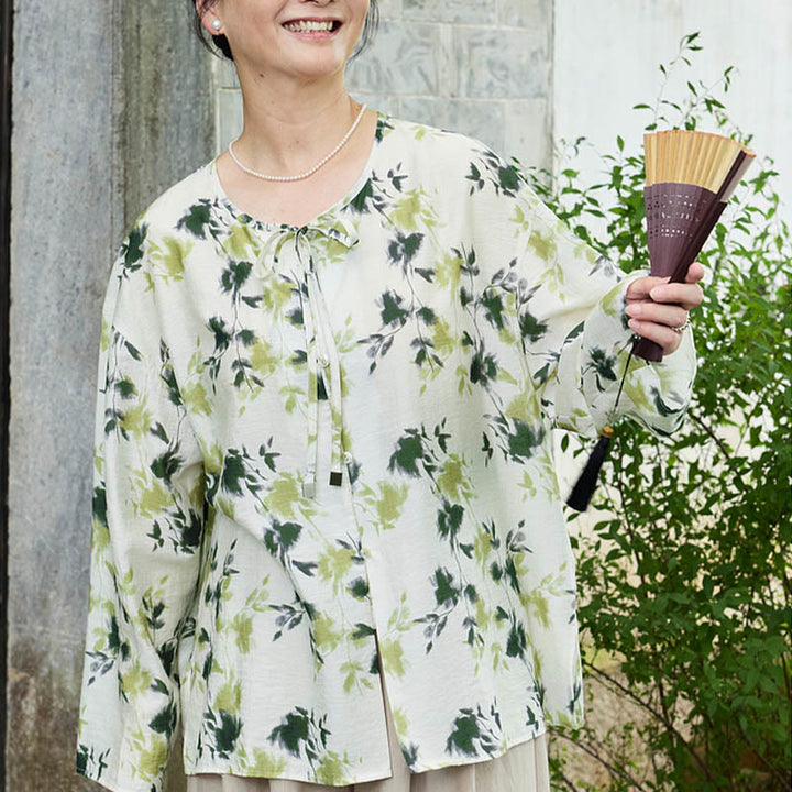 Camisa de manga larga con botones y cordones, con estampado floral verde de Buddha Stones para mujer adulta mayor - image 2