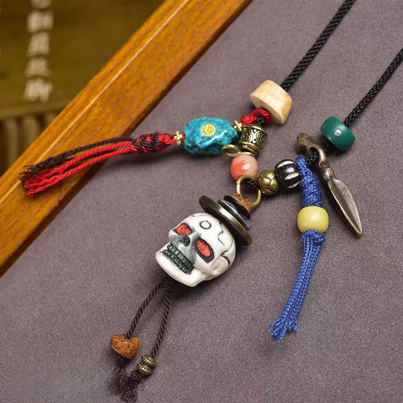 Collar con colgante de cuerda "Nuevo Comienzo" con calavera tibetana y Buddha Stones, "El Señor del Bosque Cadáver" - image 1