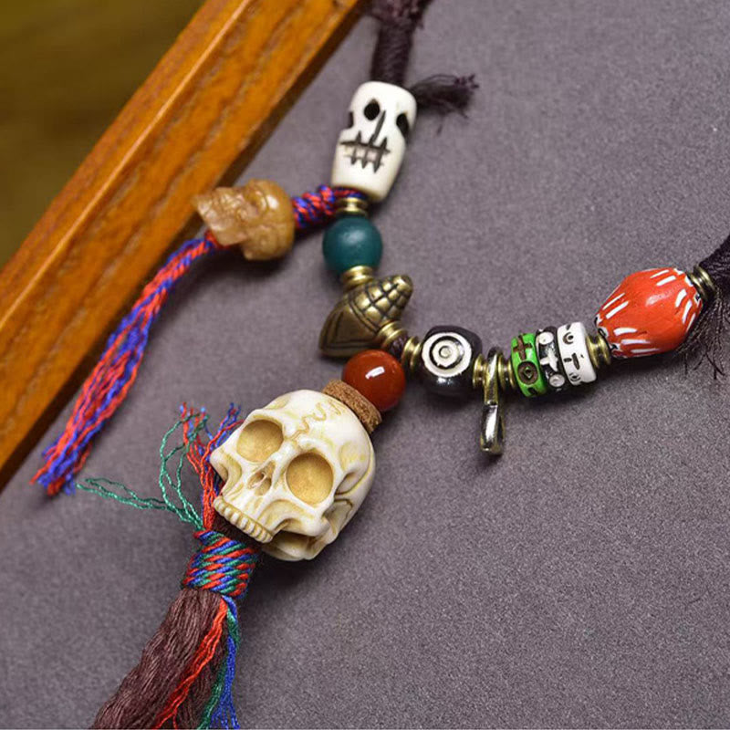 Collar con colgante de calavera tibetana con Buddha Stones, el Señor del Bosque Cadáver, que aleja a los malos espíritus. - image 1