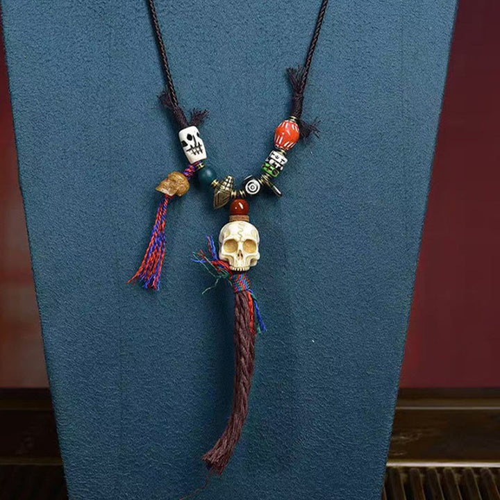 Collar con colgante de calavera tibetana con Buddha Stones, el Señor del Bosque Cadáver, que aleja a los malos espíritus. - image 2
