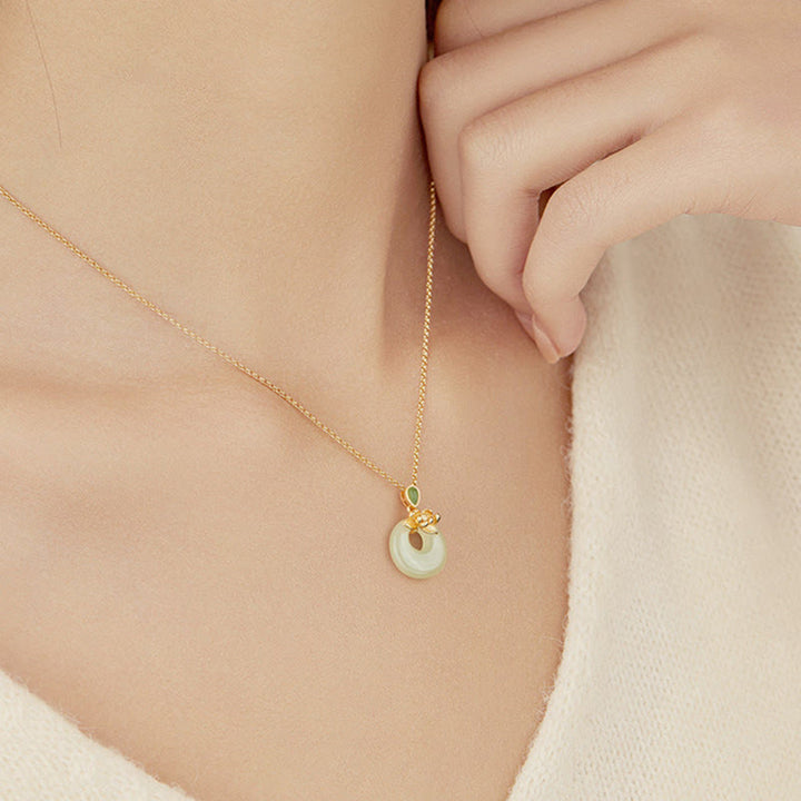 Collar con colgante de loto de la suerte de jade hetiano bañado en oro y plata de ley 925 con Buddha Stones - image 4