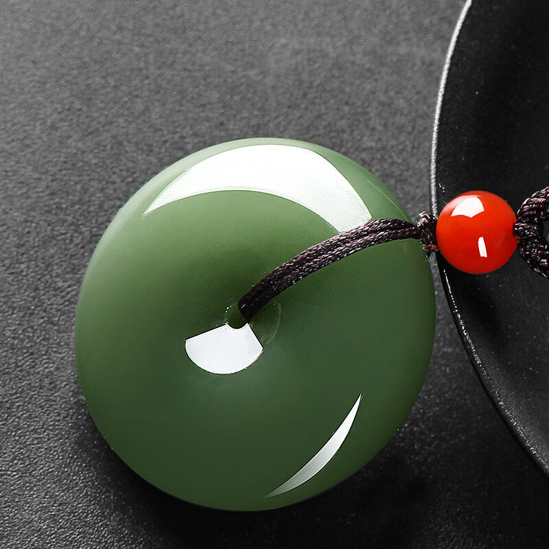 Colgante de cadena de collar de prosperidad con hebilla de paz de jade redondo natural