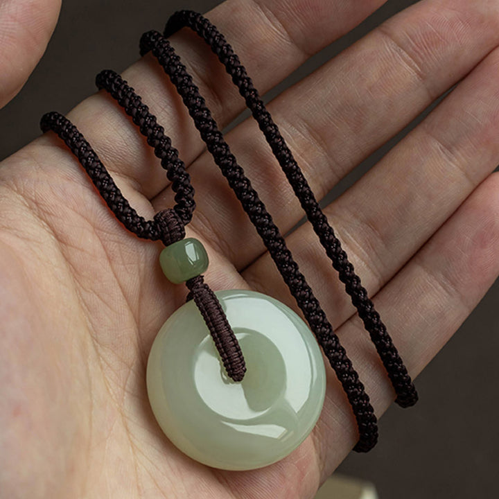 Colgante de collar de prosperidad de suerte con hebilla de paz de jade redondo natural