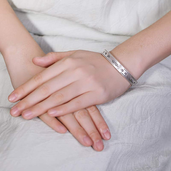 Pulsera de plata de ley 999 con Buddha Stones Om Mani Padme Hum Lotus Wisdom