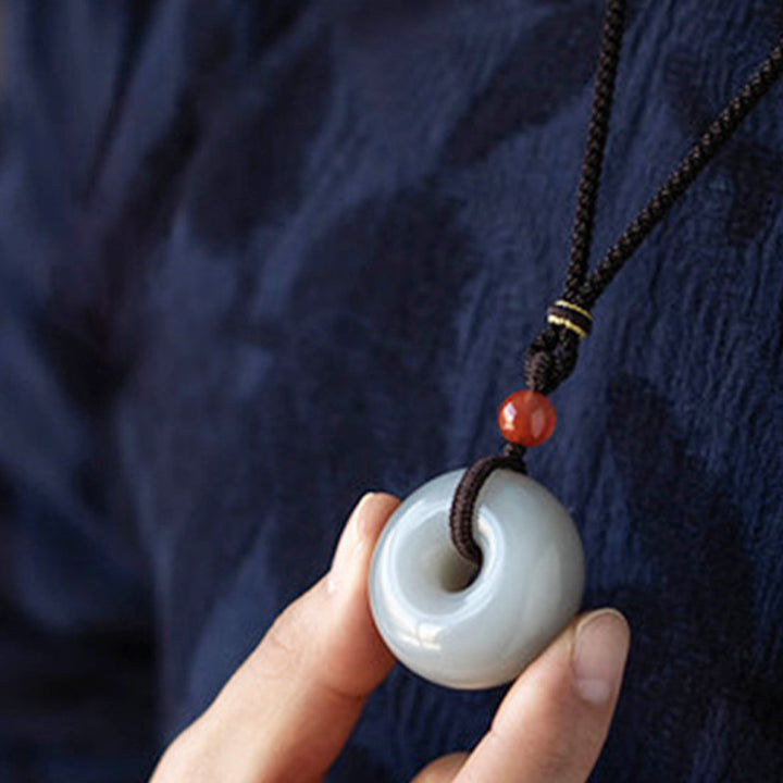 Colgante redondo natural del collar de la suerte de la hebilla de la paz del jade gris del jade