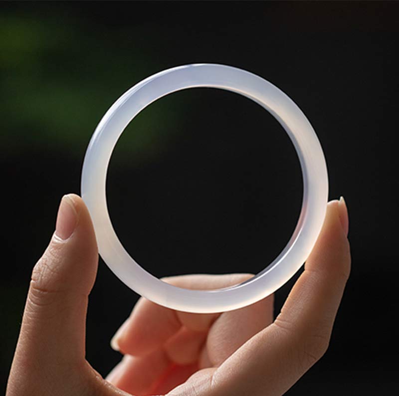 Brazalete de pulsera positiva de armonía de calcedonia natural con Buddha Stones