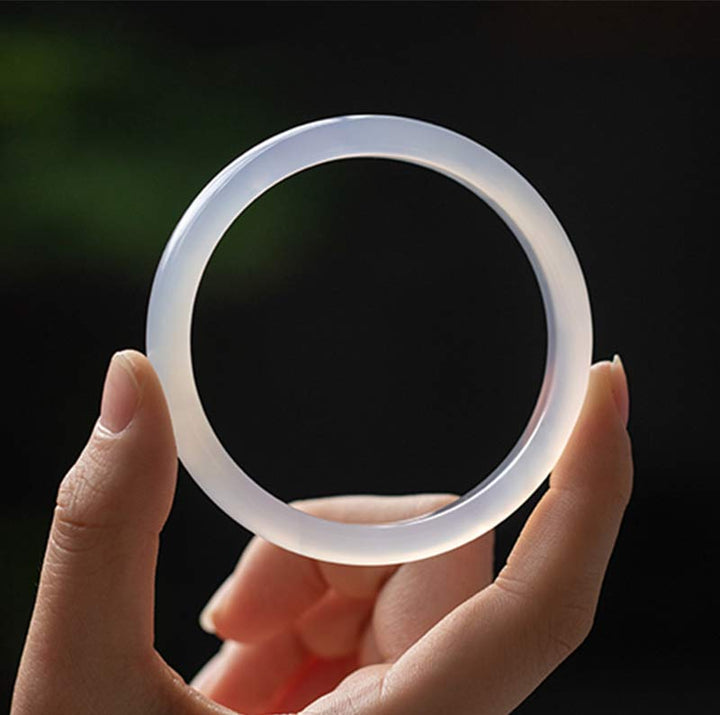 Brazalete de pulsera positiva de armonía de calcedonia natural con Buddha Stones