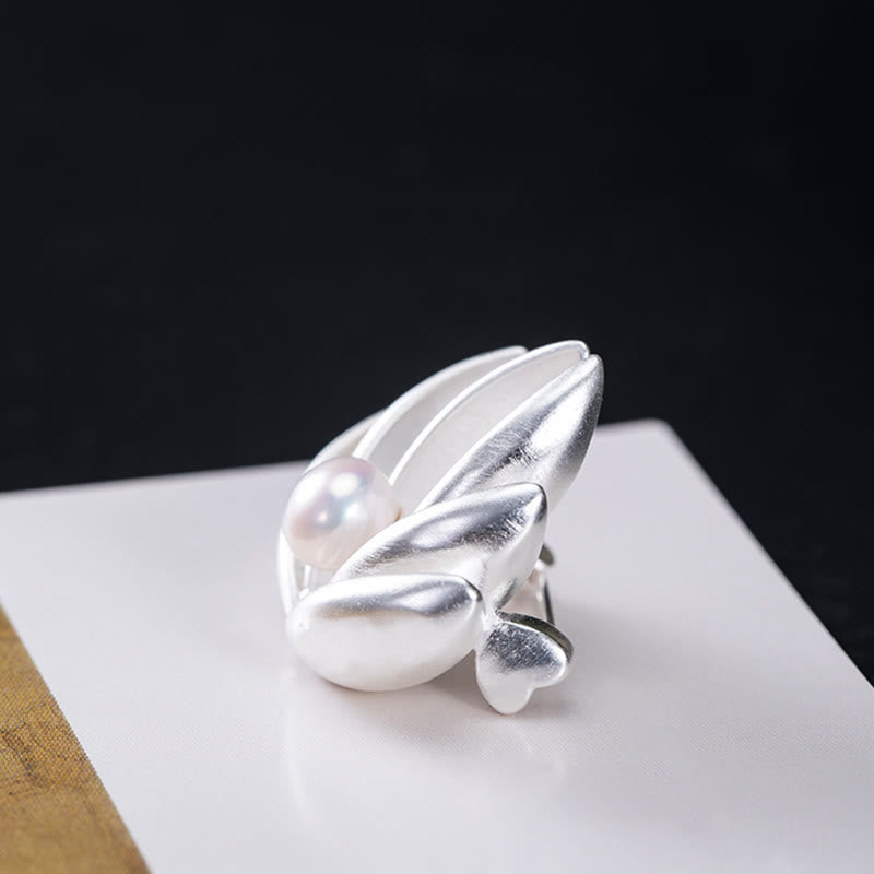 Broche de nuevo comienzo con perlas de flor de loto plateado de Ley 925 con Buddha Stones