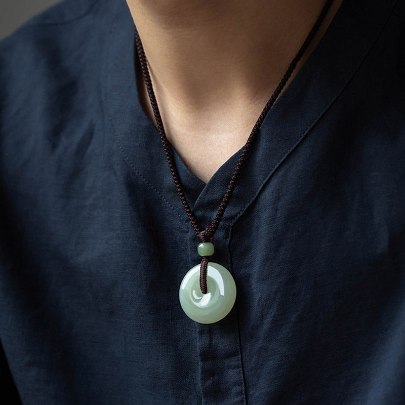 Colgante de collar de prosperidad de suerte con hebilla de paz de jade redondo natural