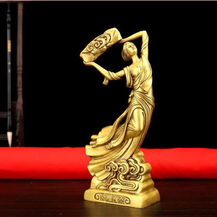 Bodhisattva Nuwa repara la decoración de la estatua de cobre de protección del cielo