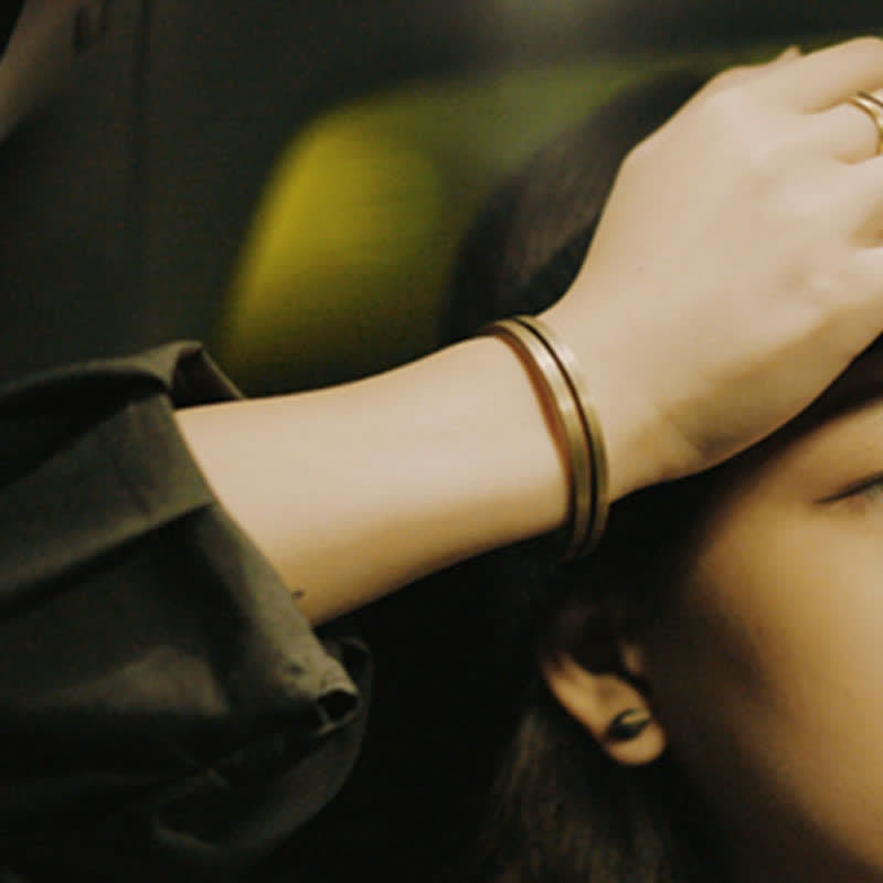 Pulsera vikinga de la suerte de cobre rústico con Buddha Stones