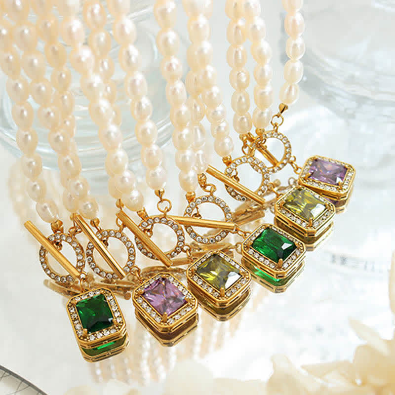 Colgante de collar con dije de riqueza de circonitas y perlas