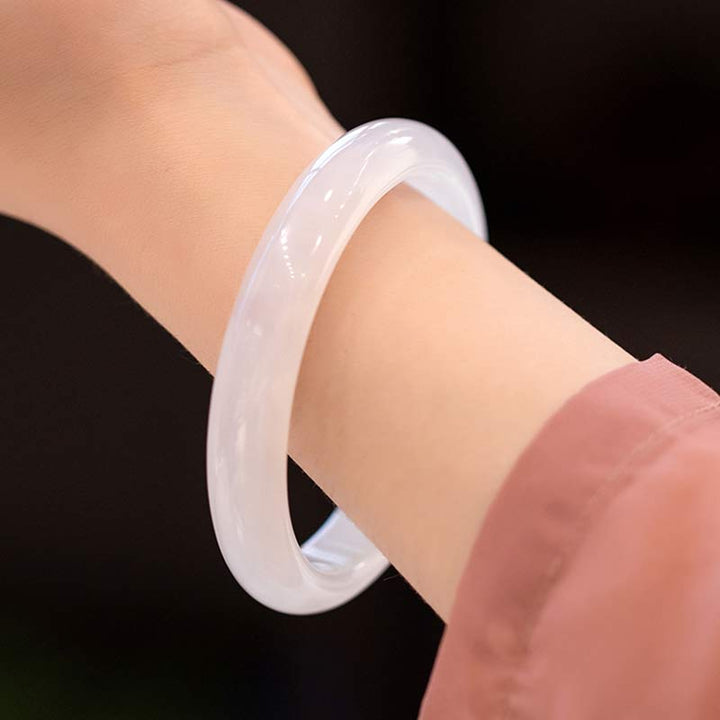 Brazalete de pulsera positiva de armonía de calcedonia natural con Buddha Stones