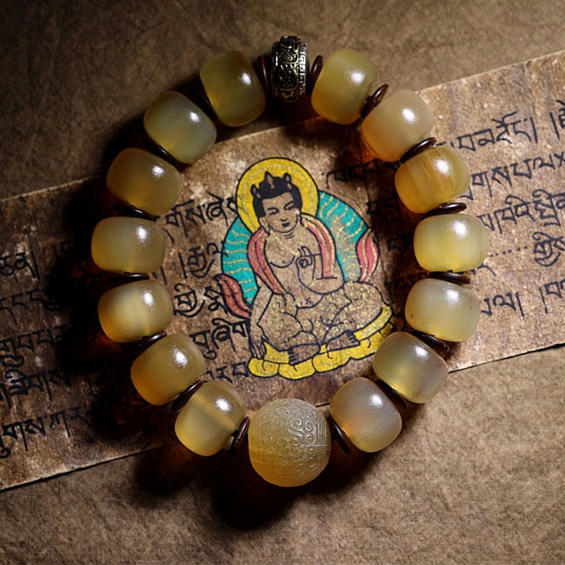 Pulsera auspiciosa hecha a mano con Buddha Stones , cuerno de oveja tibetano, Om Mani Padme Hum