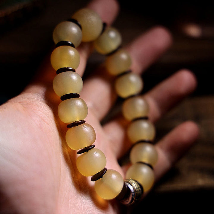 Pulsera auspiciosa hecha a mano con Buddha Stones , cuerno de oveja tibetano, Om Mani Padme Hum