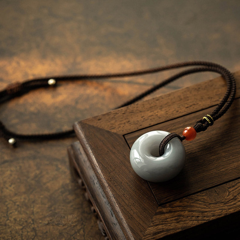 Colgante redondo natural del collar de la suerte de la hebilla de la paz del jade gris del jade