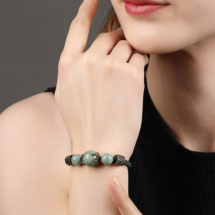 Pulsera de prosperidad con cuentas de jade de la suerte y cuerda verde hecha a mano con Buddha Stones