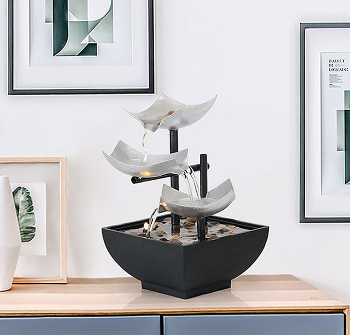 Adornos de loto de mesa de fuente de cascada de tres capas con decoración de escritorio de rocas de río