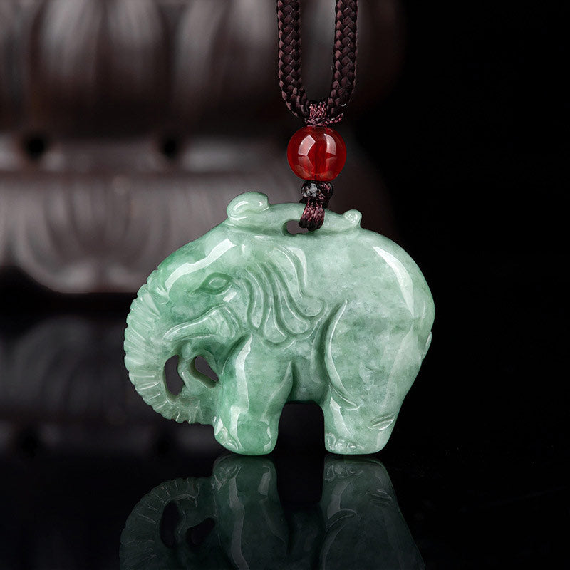 Colgante de cadena con collar de fuerza de la suerte de jade de elefante