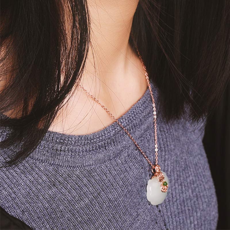 Colgante de cadena de collar de felicidad de bendición de jade blanco de plata de ley 925