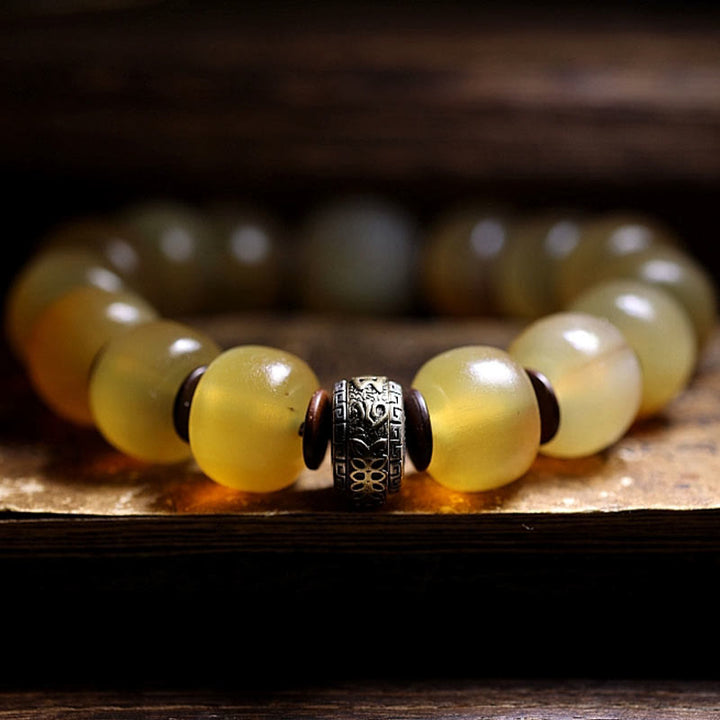 Pulsera auspiciosa hecha a mano con Buddha Stones , cuerno de oveja tibetano, Om Mani Padme Hum