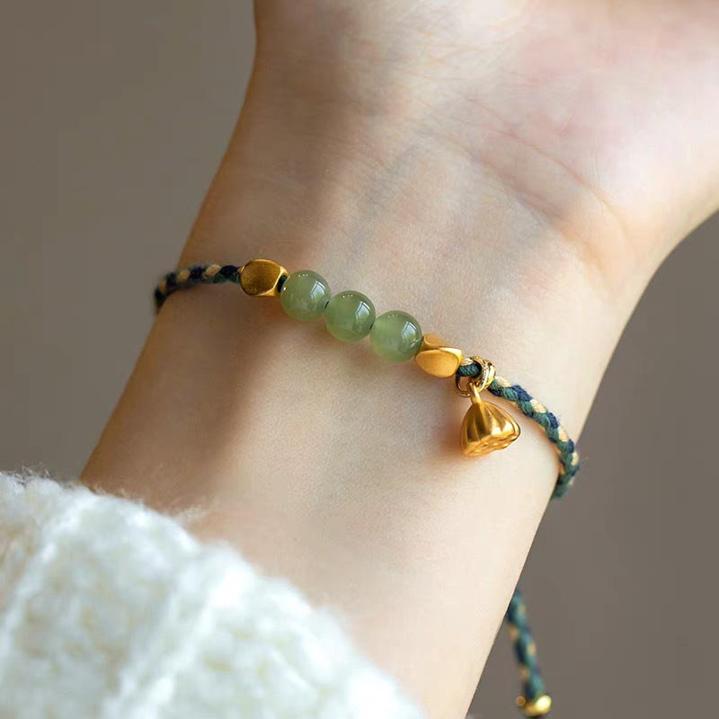 Pulsera trenzada de la suerte con dije de loto de jade hetiano hecho a mano con Buddha Stones