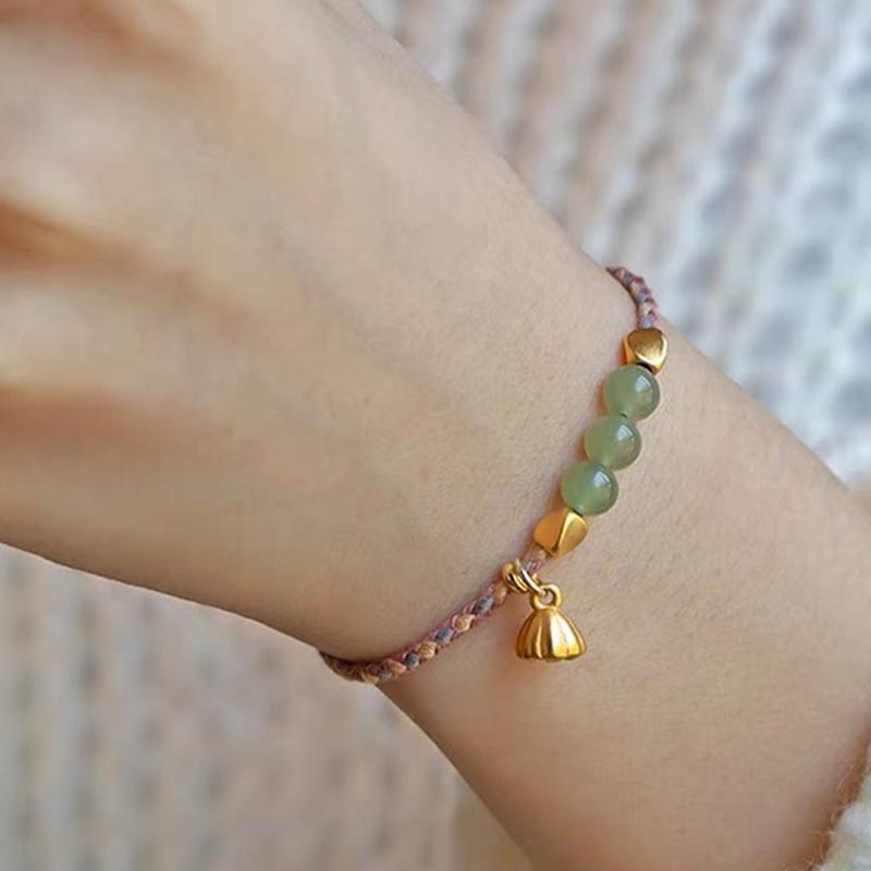 Pulsera trenzada de la suerte con dije de loto de jade hetiano hecho a mano con Buddha Stones