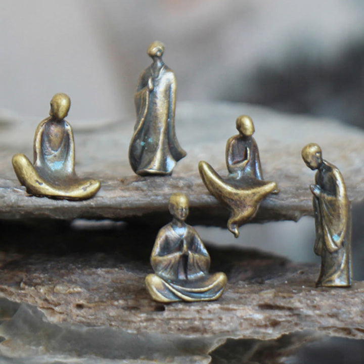 Buddha Stones Mini meditación Buda Metal monje serenidad decoración del hogar