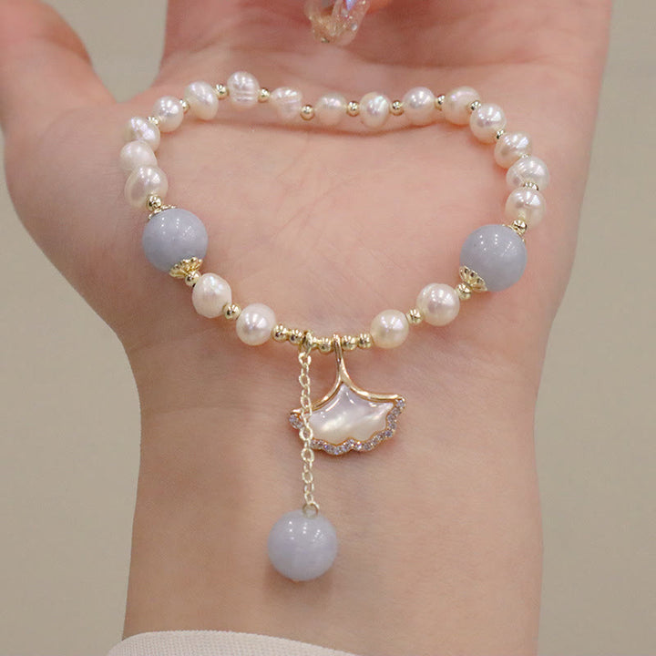 Pulsera con dije de mariposa y hoja de Ginkgo curativa con perlas de aguamarina naturales y Buddha Stones