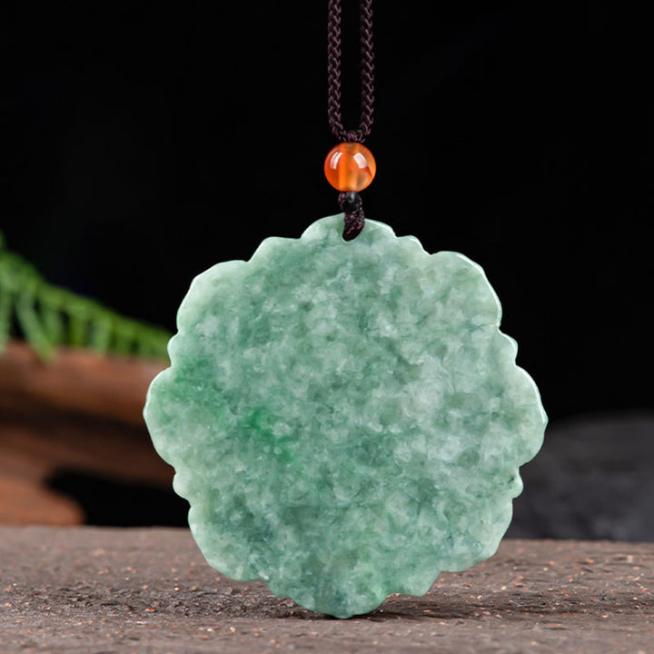 Colgante de collar de prosperidad de la suerte de jade con patrón de loto de Buddha Stones