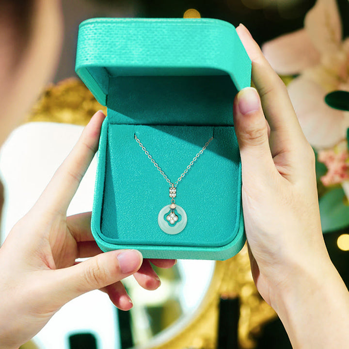 Buddha Stones, Plata de Ley 925, Jade Natural Hetian, trébol de la suerte, colgante de collar de circón con caja de regalo