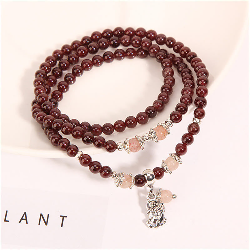 Pulsera de triple envoltura con Buddha Stones, granate natural, fresa, cuarzo, judías verdes, protección PiXiu