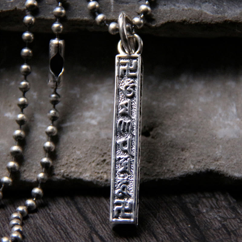 Colgante de plata de ley 925 con símbolo de la esvástica de Buda Om Mani Padme Hum tibetano - Om Mani Padme Hum (Amor ♥ Enfoque) - image 1