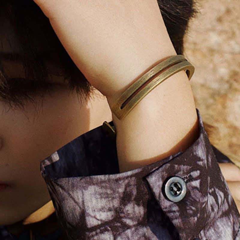 Pulsera vikinga de la suerte de cobre rústico con Buddha Stones