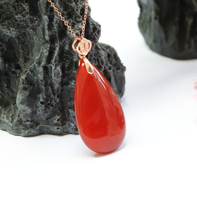 Colgante de plata de ley 925 con forma de gota de agua y ágata roja