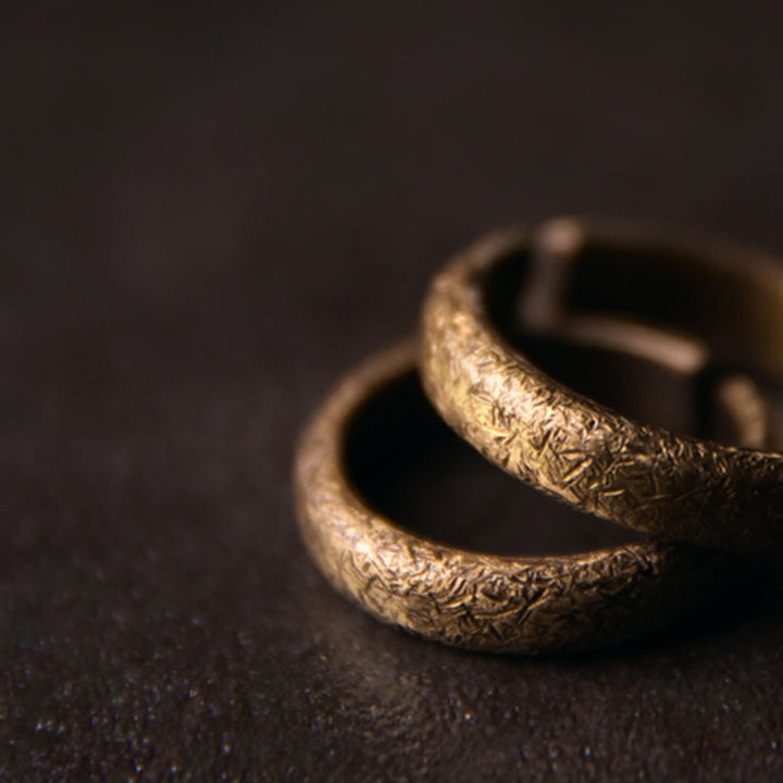 Anillo de pareja de suerte de cobre con diseño de textura vintage tibetano