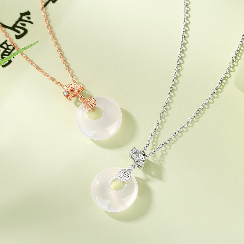 Buddha Stones Plata de ley 925 Hoja de Ginkgo Mariposa Calcedonia Rosa Hetian Jade Hebilla de la Paz Fu Carácter Armonía Collar Colgante